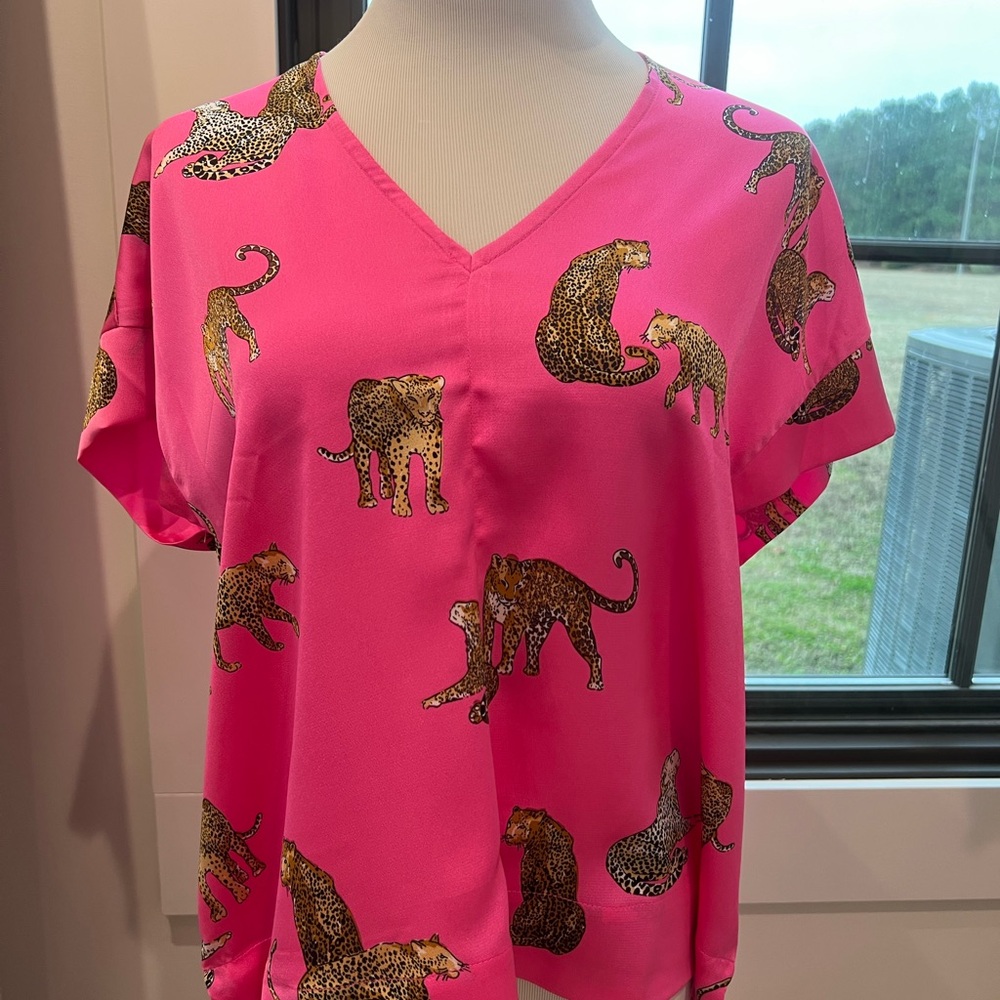 JODIFL Fuchsia Leopard Print Blouse